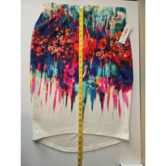 Bisou Bisou Skirt Sz L Floral - Picture 9 of 10
